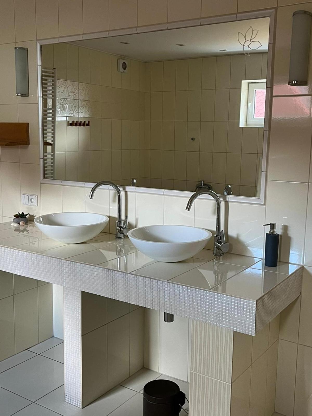 Apartman Pod Klasterem Rumburk Exteriör bild