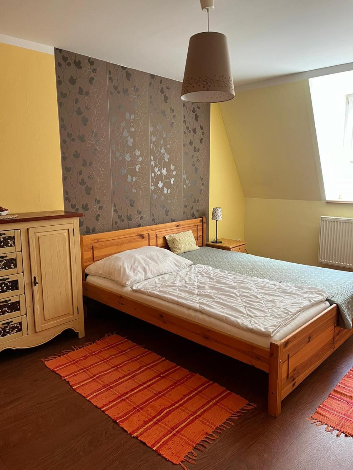 Apartman Pod Klasterem Rumburk Exteriör bild